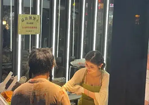 狗头萝莉又被粉丝举报,因摊位缺证暂停营业!-3 狗头萝莉又被粉丝举报,因摊位缺证暂停营业!