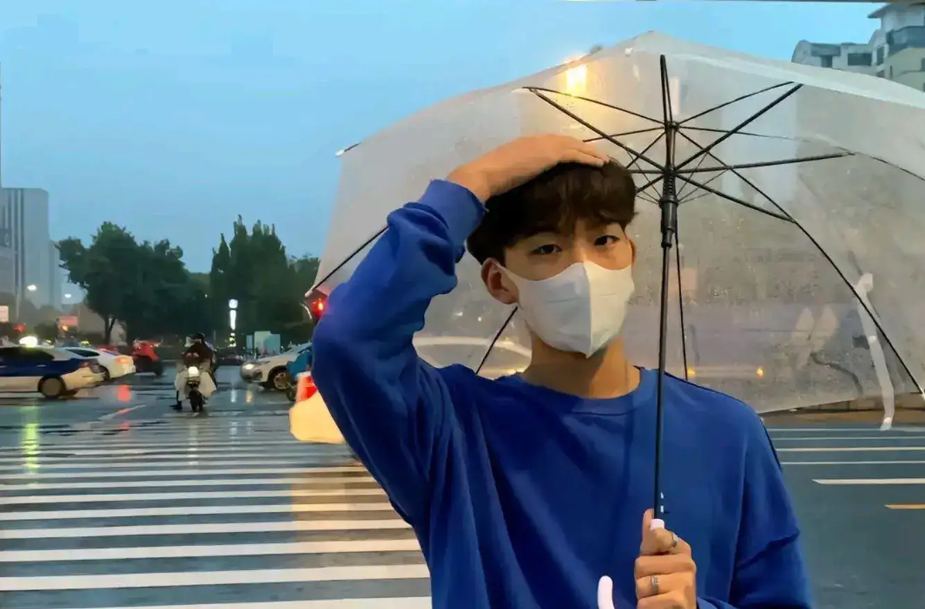 高彦为什么叫玫瑰少年是什么意思,山东艺术学院高彦玫瑰少年的由来-1 高彦为什么叫玫瑰少年是什么意思,山东艺术学院高彦玫瑰少年的由来