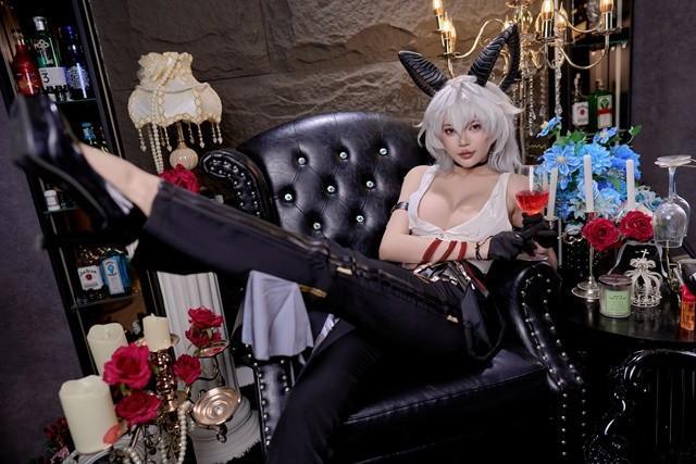 ZinieQ – NO.145 鸣潮 赞妮 [49P10V 2.68G]