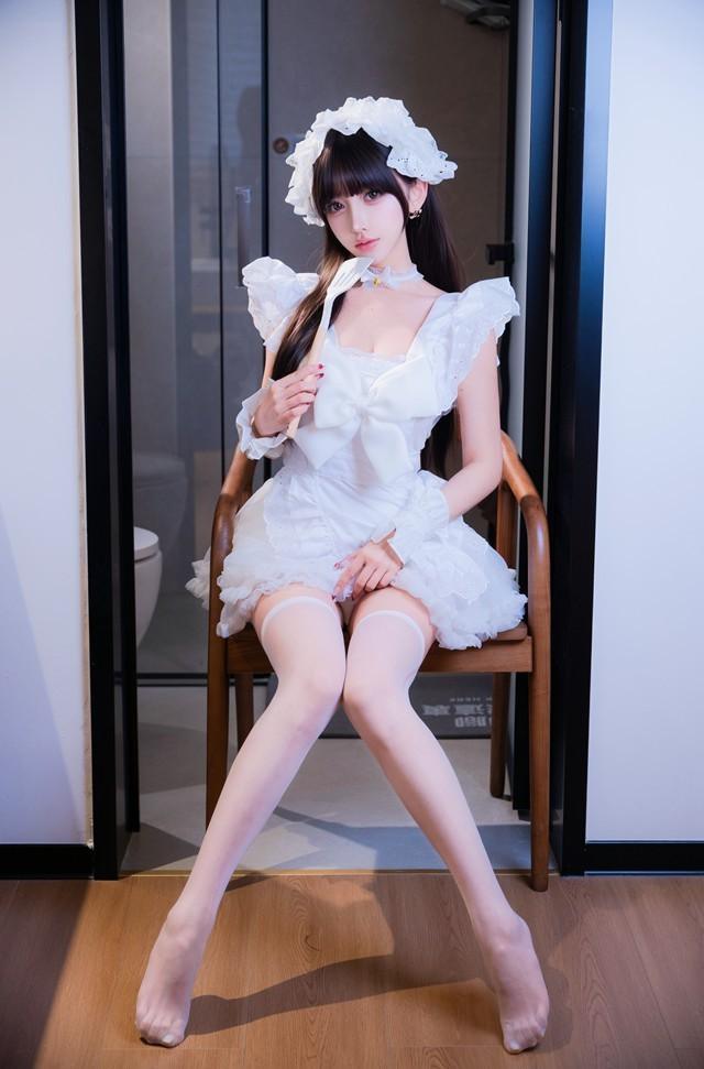 过期米线线喵 – NO.172 厨娘女仆 [21P-228MB]
