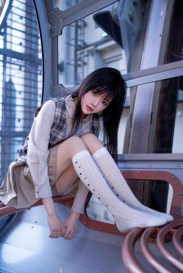 桜桃喵 – NO.199 制服摩天轮 [27P-667MB]